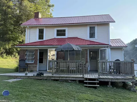 223 Dudley Fork Rd, Mannington, WV 26582