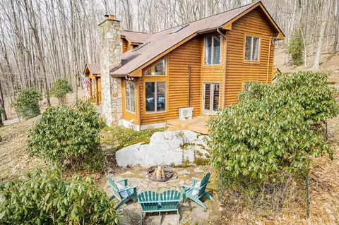 544 Clover Dr, Terra Alta, WV 26764