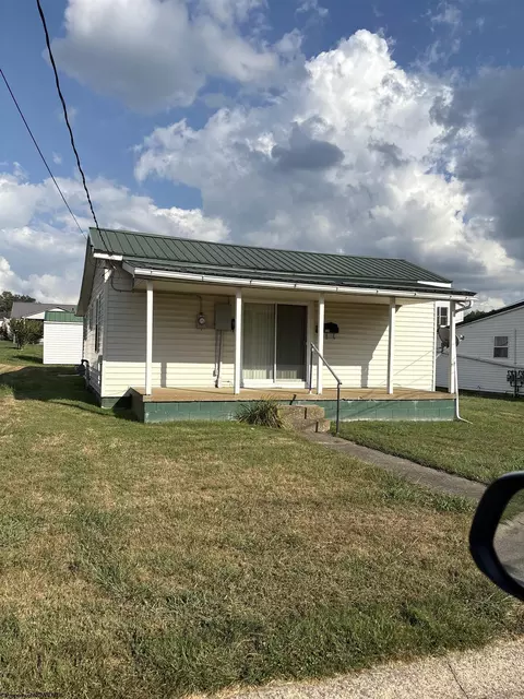 224 Pocahontas St, Buckhannon, WV 26201