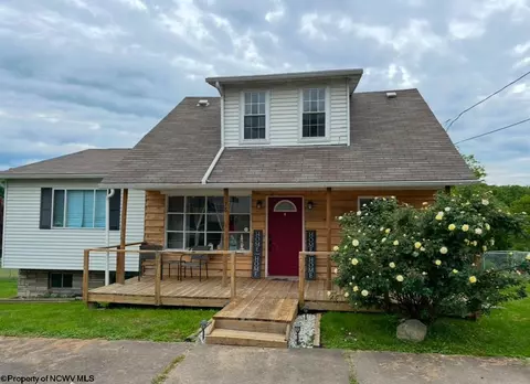 178 Jasper St, Rivesville, WV 26588