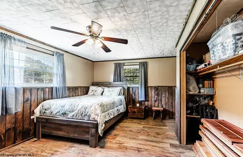 2122 Daybrook Rd, Fairview, WV 26570 photo 11
