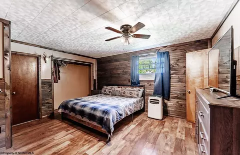 2122 Daybrook Rd, Fairview, WV 26570 photo 8