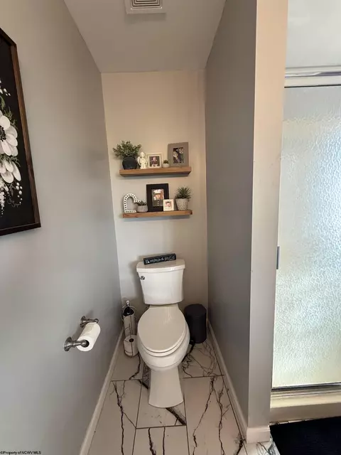 Bath - 44 Ruby Dr, Bridgeport, WV 26330 photo 3 of 6