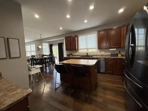Kitchen - 44 Ruby Dr, Bridgeport, WV 26330 photo 2 of 2