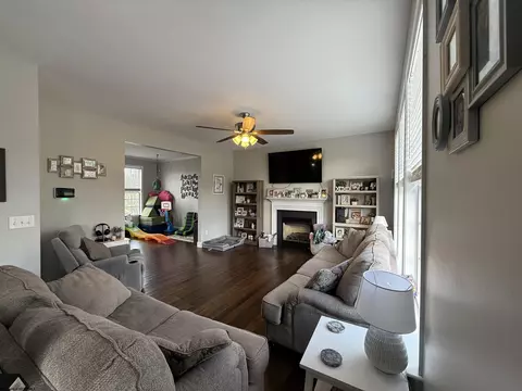 Living - 44 Ruby Dr, Bridgeport, WV 26330 photo 1 of 3