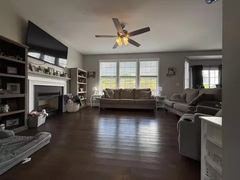 Living - 44 Ruby Dr, Bridgeport, WV 26330 photo 2 of 3