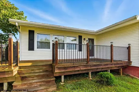Exterior - 111 Circle Dr, Bridgeport, WV 26330 photo 2 of 8
