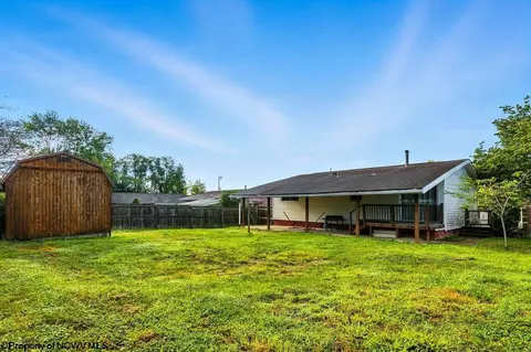 Exterior - 111 Circle Dr, Bridgeport, WV 26330 photo 4 of 8