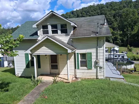 515 Elm St, Grantsville, WV 26147