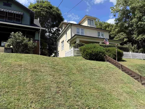 116 Elkins St, Fairmont, WV 26554