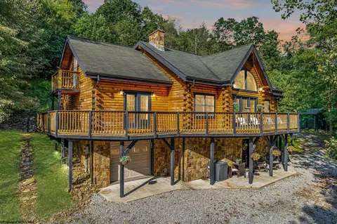 74 Ken Snyder Rd, Tunnelton, WV 26444