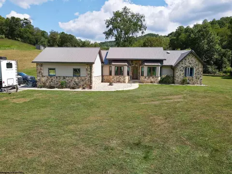 790 Grass Run Rd, Weston, WV 26452
