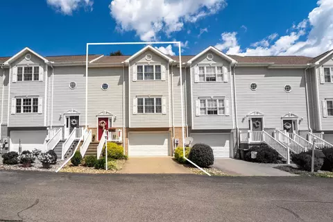 110 New Castle Dr, Morgantown, WV 26508
