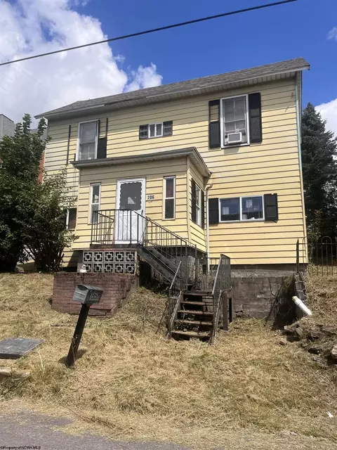 206 W Washington St, Terra Alta, WV 26764