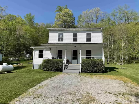 13069 Morgantown Pike, Moatsville, WV 26405