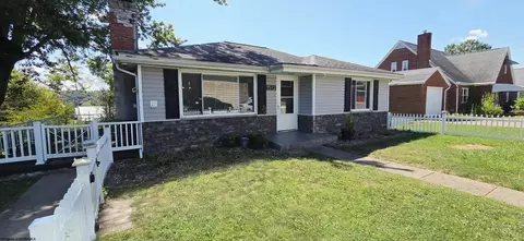 1572 Mary Lou Retton Dr, Fairmont, WV 26554