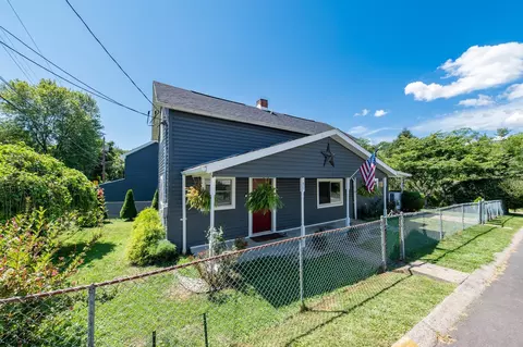 1477 Center Hill Ave, Star City, WV 26505