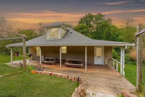 336 Gabbertville Rd, Morgantown, WV 26501