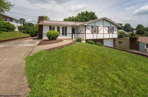 1503 Pattam Trl, Fairmont, WV 26554