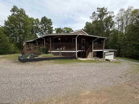 280 Mustang Aly, Huttonsville, WV 26273