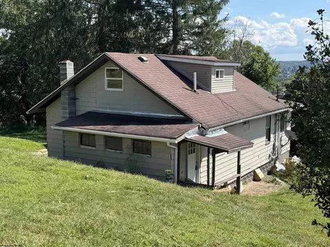 317 Quarry Ave, Fairmont, WV 26554