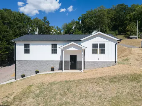 343 E First St, Weston, WV 26452