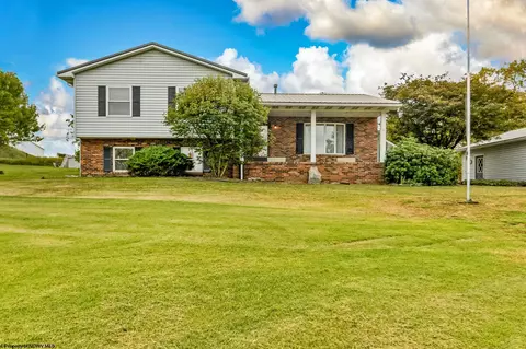 9 Townsend Ln, Morgantown, WV 26508