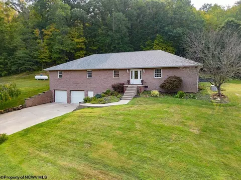 2258 Middleville Rd, Flemington, WV 26347