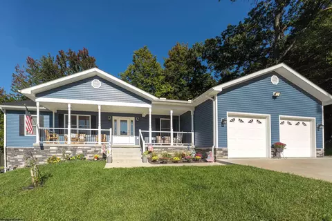 52 Riffle Ridge Dr, Morgantown, WV 26508