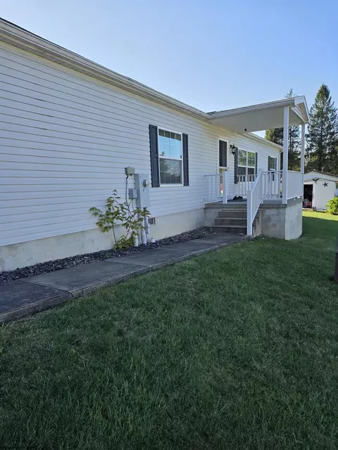 206 Linwood Ave, Terra Alta, WV 26764