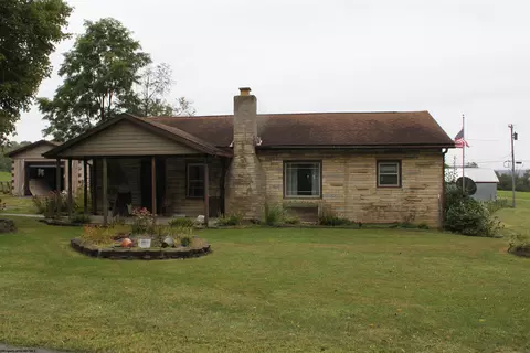 6776 Point Mountain Rd, Webster Springs, WV 26288