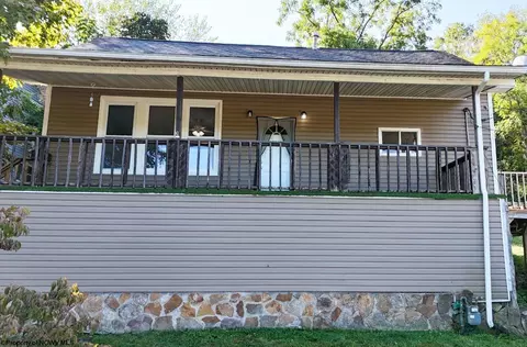 436 Walnut St, Grafton, WV 26354