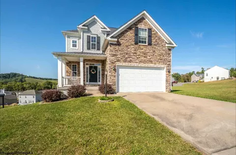227 Meadow Ponds Ln, Maidsville, WV 26541