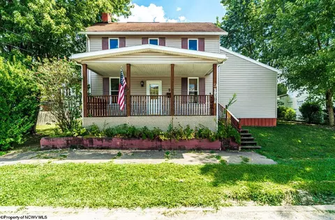 9 S Main St, Point Marion, PA 15474