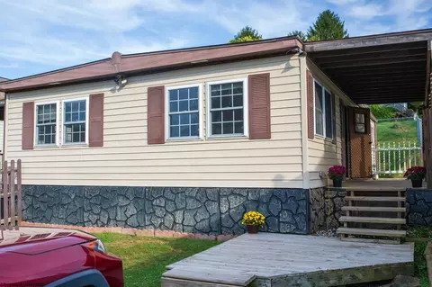 445 Center St, Morgantown, WV 26505