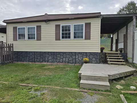 445 Center St, Morgantown, WV 26505