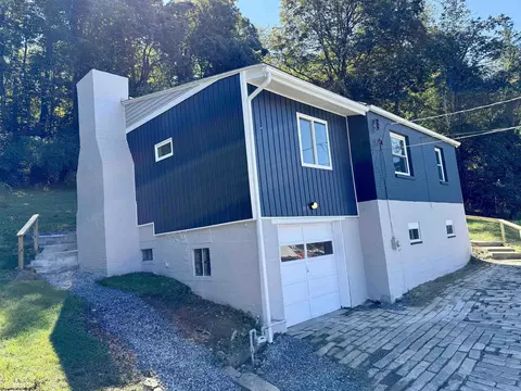 1523 Cabel St, Fairmont, WV 26554