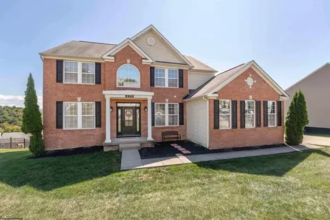 439 Blackberry Ridge Dr, Morgantown, WV 26508