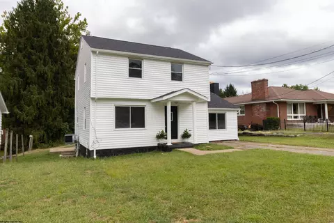 507 Willow Ln, Bridgeport, WV 26330