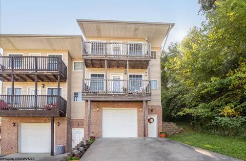 1422 Northwest Dr, Morgantown, WV 26505