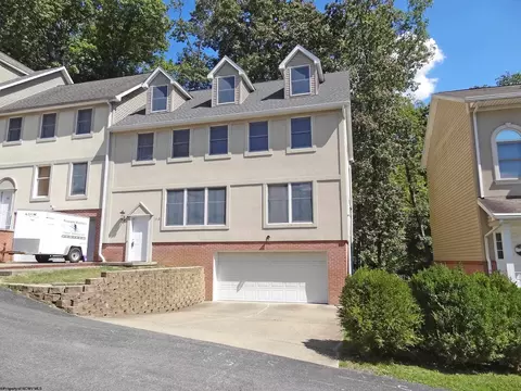 113 Cadet Ct, Morgantown, WV 26508