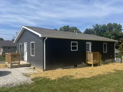 1603 Big Tree Dr, Fairmont, WV 26554