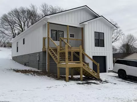 Exterior - 336 Fifth St, Davis, WV 26260 photo 2 of 8