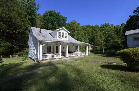 2741 Spread Hollow Rd, Ivydale, WV 25043