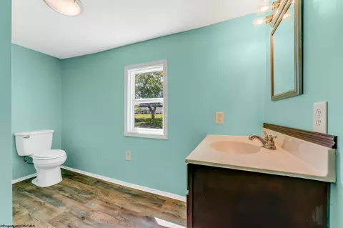 Bath - 104 Mountainview Rd, Morgantown, WV 26508 photo 6 of 7