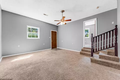 Living - 104 Mountainview Rd, Morgantown, WV 26508 photo 7 of 8
