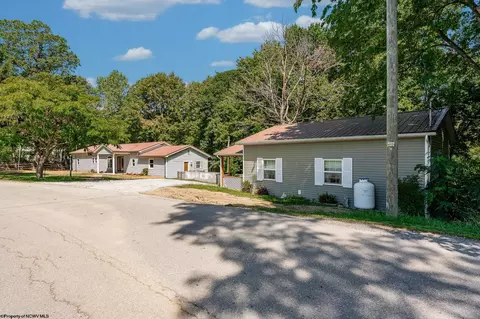 Exterior - 104 Mountainview Rd, Morgantown, WV 26508 photo 3 of 16
