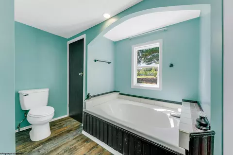 Bath - 104 Mountainview Rd, Morgantown, WV 26508 photo 5 of 7
