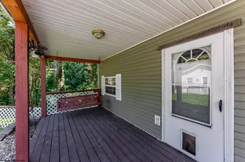Exterior - 104 Mountainview Rd, Morgantown, WV 26508 photo 11 of 16