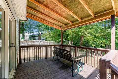 Exterior - 104 Mountainview Rd, Morgantown, WV 26508 photo 6 of 16